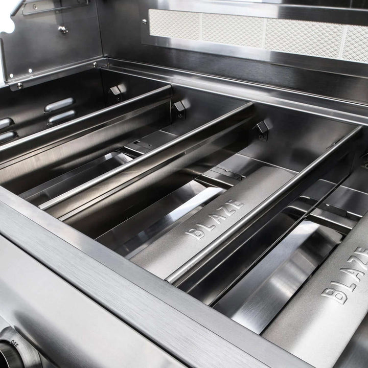 Parrilla de gas independiente Blaze Premium LTE de grado marino de 32 pulgadas y 4 quemadores con quemador infrarrojo trasero y luces de parrilla - BLZ-4LTE2MG-LP/NG