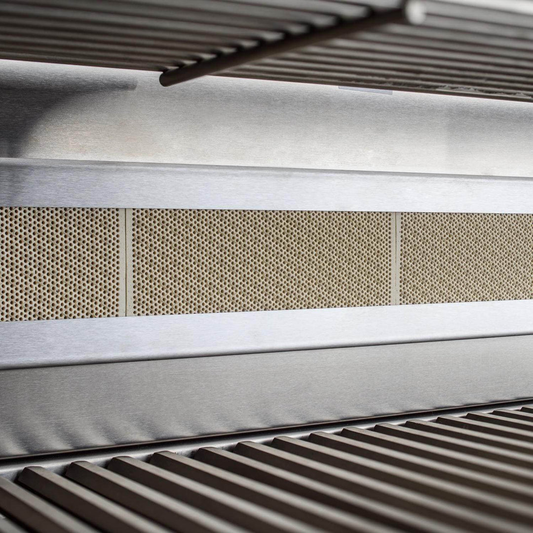 Parrilla de gas independiente Blaze Professional LUX de 44 pulgadas y 4 quemadores con quemador infrarrojo trasero - BLZ-4PRO-NG/LP