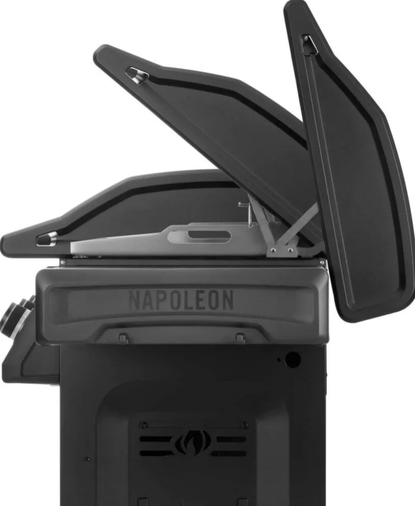 Napoleon Rogue PRO Phantom 30 Inch Griddle features matte black finish, 430 stainless steel cooktop for superior heat retention and even distribution, and four burners delivering 33,600 BTUs of cooking power.