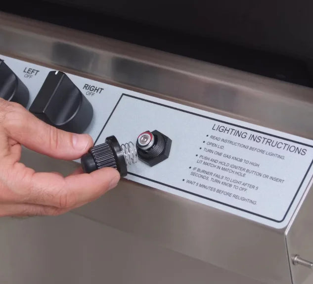 Broilmaster Premium Gas Grill, high-end features for unmatched convenience, versatility, and performance, featuring a Stainless Steel Bow Tie Burner delivering 40,000 BTUs of even heat across a 695 sq. in. cooking area.