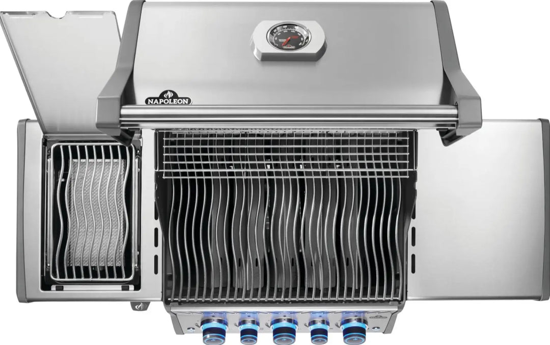 Napoleon Rogue PRO-S 425 RSIB grill features five burners, including SIZZLE ZONE infrared side burner and rear rotisserie burner for versatile cooking options.