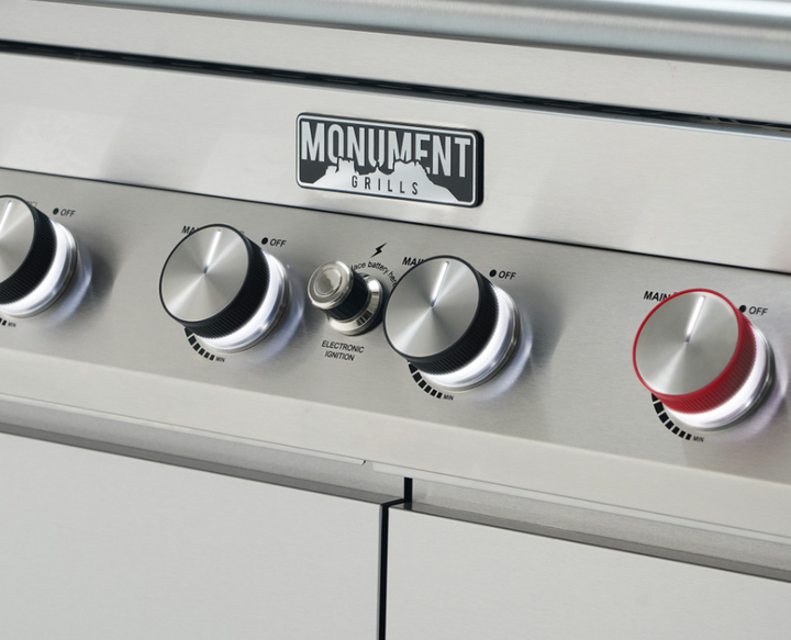 Monument Grills "D605 Pro" Gas Grill - Denali Series