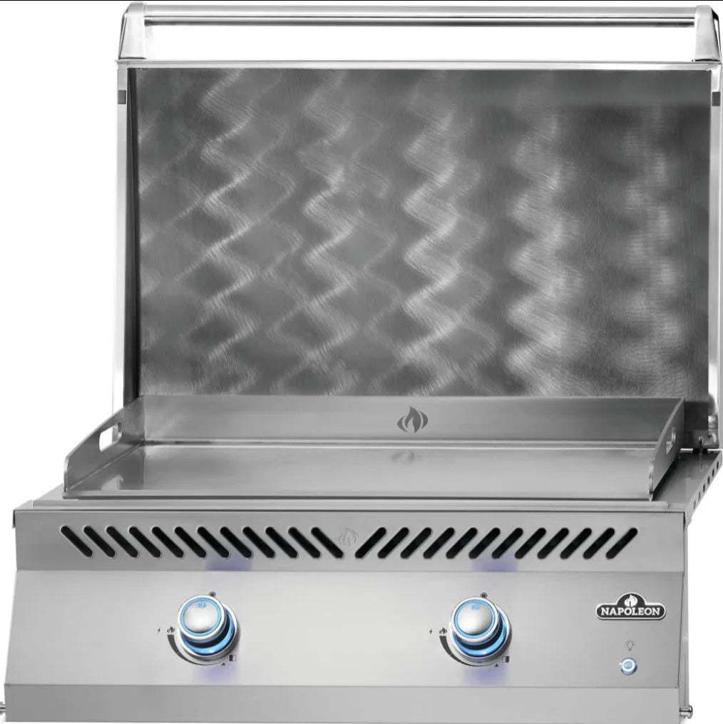 Napoleon Built-In 700 Series 32 Griddle features premium 304 stainless steel construction and 5mm thick 430 stainless steel cooktop for superior heat retention and durability.