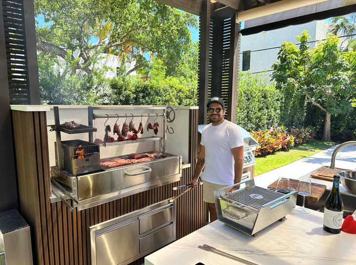 Tagwood Built-In Santa Maria Style Grill (557 sq. in.)