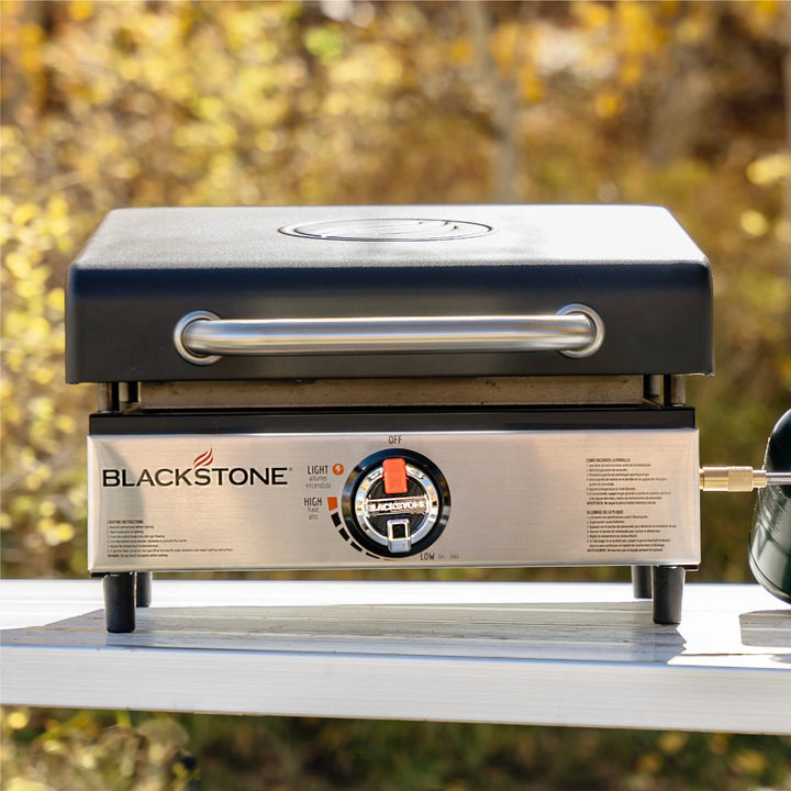 Blackstone 17" Tabletop Griddle with Hood- 2143