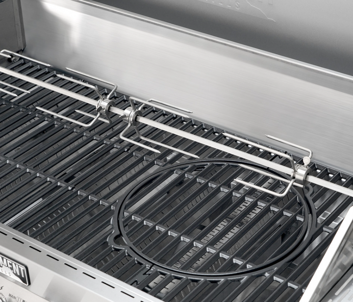 Monument Grills "D605 Pro" Gas Grill - Denali Series