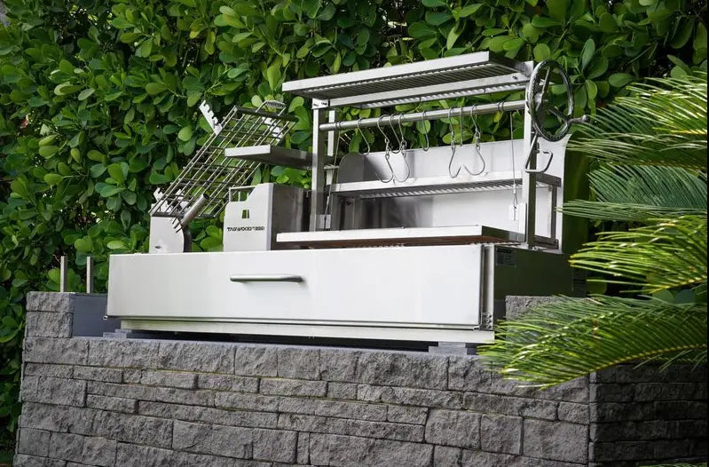 Tagwood Santa Maria Style Built-In Grill - #304 stainless steel construction, 360° rotating clamp grill, and five distinct cooking areas, perfect for open-fire enthusiasts.