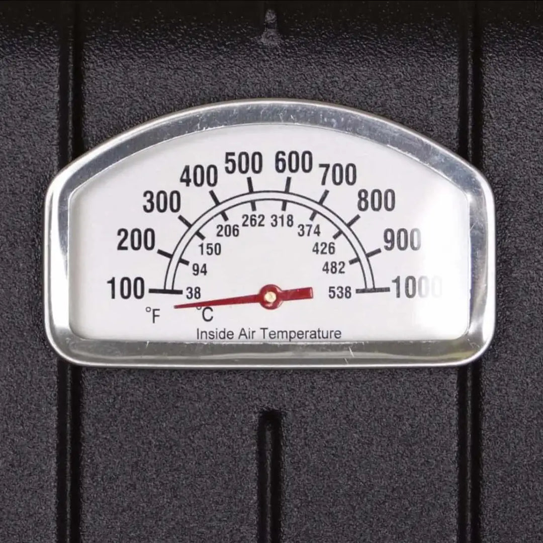 Broilmaster Premium Gas Grill P3XF with Flare Buster Flavor Enhancers: High-performance grill with 695 sq. in. cooking area, 40,000 BTU stainless steel bow tie burner, and ceramic flavor enhancers for even heat distribution and enhanced smoky flavors.
