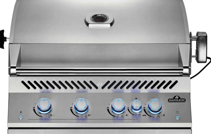 Napoleon OASIS™ 200 Modular Outdoor Kitchen Island Kit with 700 Series 32" Gas Grill