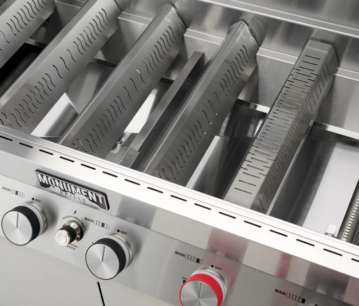 Monument Grills "D605 Pro" Gas Grill - Denali Series