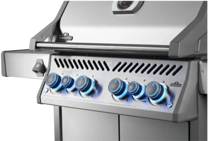 Napoleon Rogue PRO-S 525 RSIB with Infrared Side and Rear Burner grill features six burners, infrared side burner for high-heat searing, rear rotisserie burner for evenly roasted meals, and stainless steel construction for durability and weather resistance.