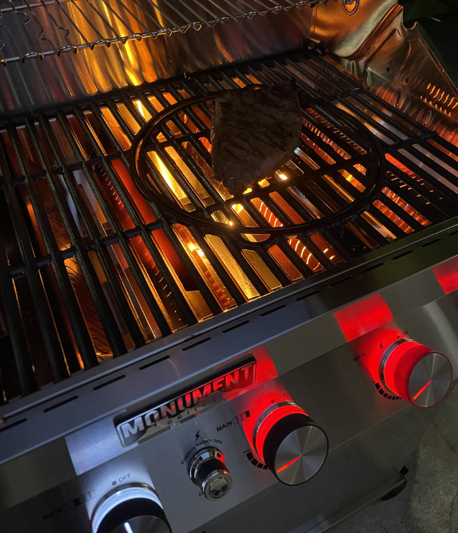 Monument Grills "D605 Pro" Gas Grill - Denali Series
