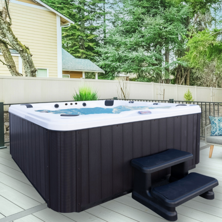 American Spas 6-Person Lounger with 56 Jets