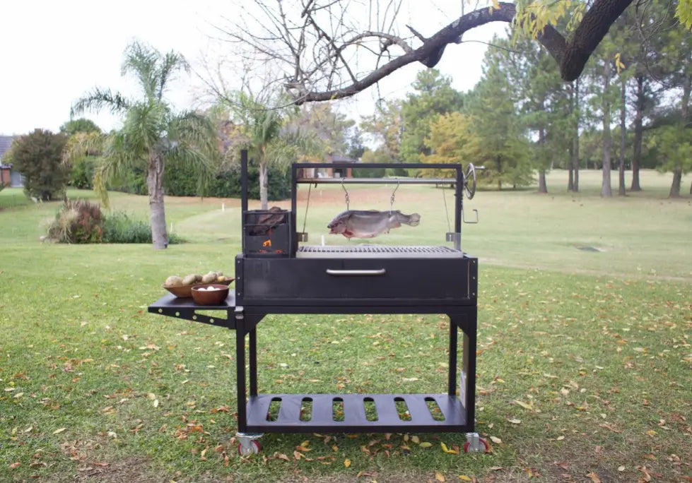 Tagwood "Chief Series" Freestanding Santa Maria Style Grill – Cold-Roll Steel & Stainless Steel: A freestanding grill featuring 1/8” cold-rolled steel frame, premium 304 stainless steel food-contact surfaces, and four cooking zones for live-fire Argentine-style cooking.