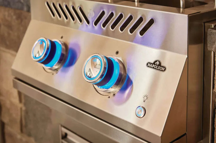 Napoleon Built-in 700 Series Power Burner: High-performance, restaurant-style burner with 60,000 BTU two-stage heat control, stainless steel cover, and illuminated SafetyGlow control knobs.