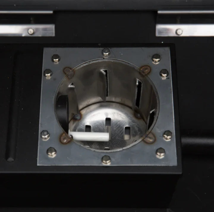 The PEAK PRIME 2.0 WiFi Smart Pellet Grill features a rounded/peaked hybrid chamber for optimal heat circulation, delivering rich wood-fired flavor and precision temperature control via its 12-volt Direct Power system with GMG's innovative RACKT technology and integrated WiFi Smart Control through the GMG PRIME 2.0 App.