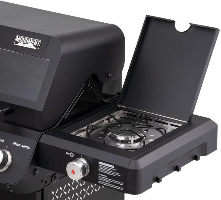 Monument Grills Mesa Series M425 gas grill image: 4 stainless steel burners, ClearView lid, side burner, durable black powder-coated finish and porcelain-coated cast iron grates.