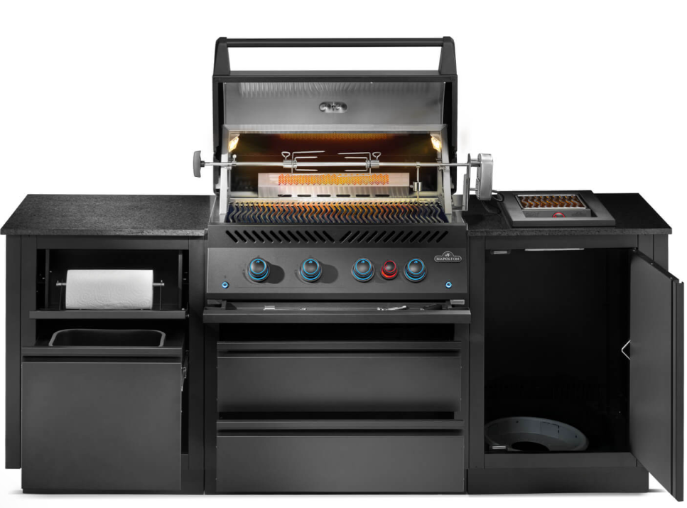 OASIS® 301 Outdoor Kitchen Island with Built-In 700 Series 32" Gas Grill