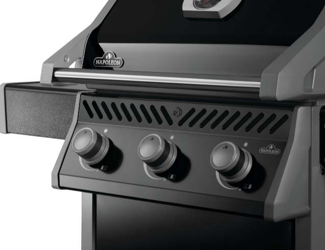 Napoleon Rogue® 425 – Premium 3-Burner Gas Grill in Sleek Black