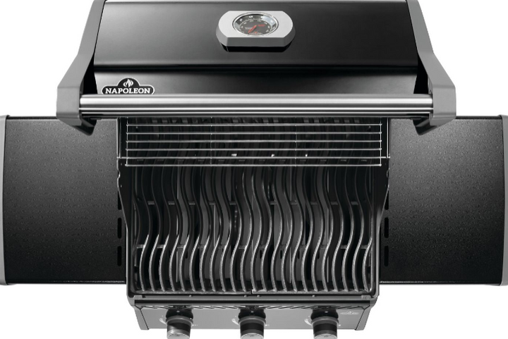 Napoleon Rogue® 425 – Premium 3-Burner Gas Grill in Sleek Black