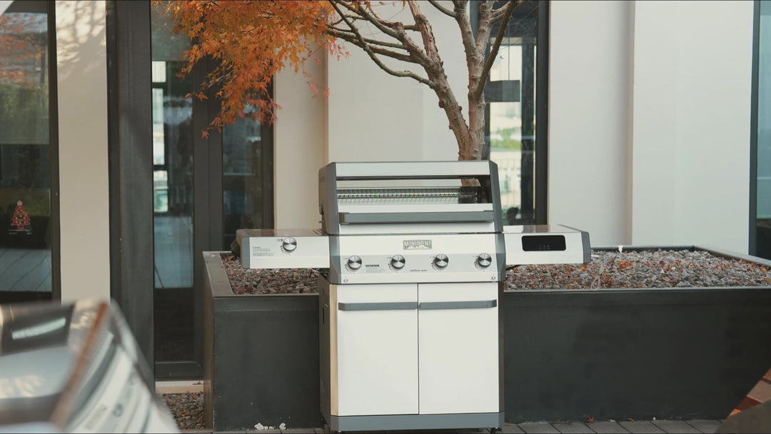 Monument Grills "E405" Gas Grill - Eminence Series