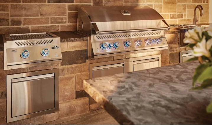 Napoleon Built-in 700 Series Infrared Dual Burner: Professional-grade searing station with stainless steel cover and 9.5-mm WAVE cooking grids, delivering intense heat up to 1,800°F for perfect crusts and juicy interiors on a 17.5 x 18 inch main cooking area.